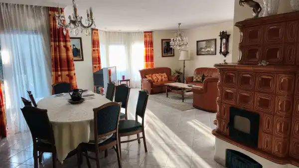 Eladó családi ház, Tök 3 szoba 287 m² 189 M Ft