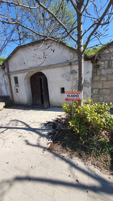 eladó pince, Budajenő